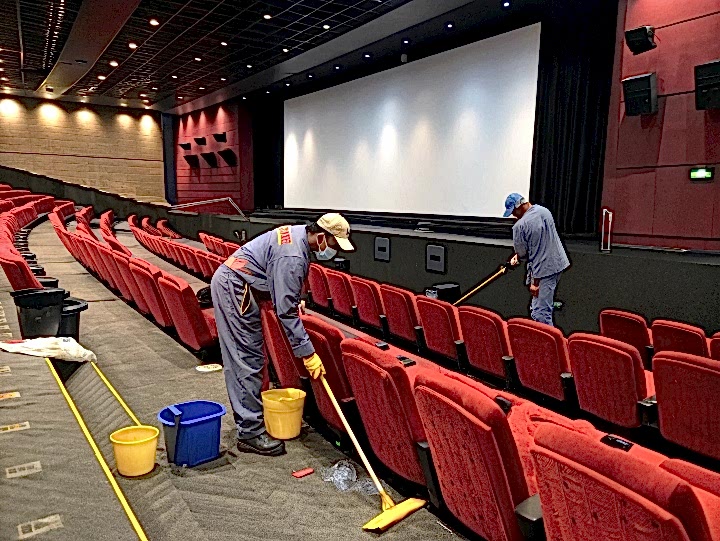 Уборка в ТЦ и зале кино
