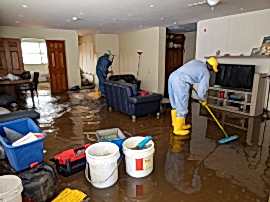 Уборка после потопа квартиры-студии