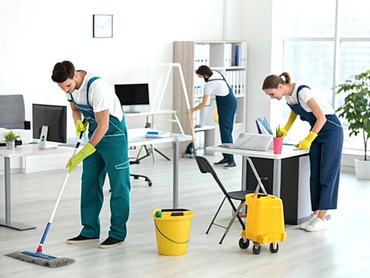 Генеральная уборка офиса швеи