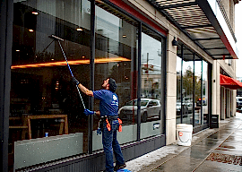 Мойка окон и витрин