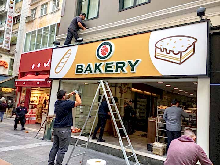 Монтаж наружной рекламы для сети пекарен