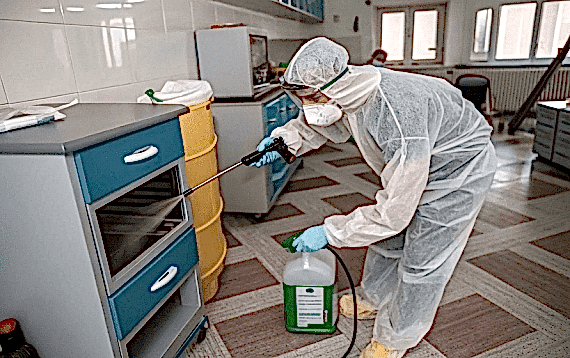 Дезинфекция за холодильником в доме